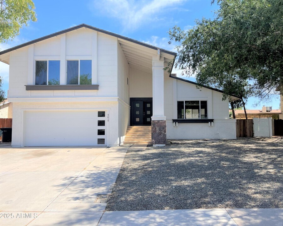 4619 W Buffalo St in Chandler, AZ - Building Photo