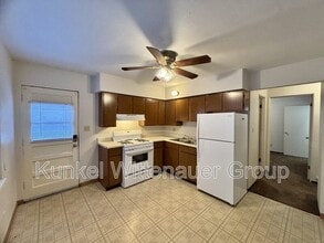 4 Hickory Ct in O'Fallon, IL - Building Photo - Building Photo