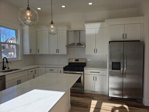 84 Dudley St in Medford, MA - Building Photo - Building Photo