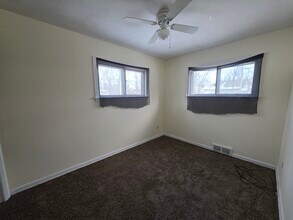 4345 E 142nd St in Cleveland, OH - Building Photo - Building Photo