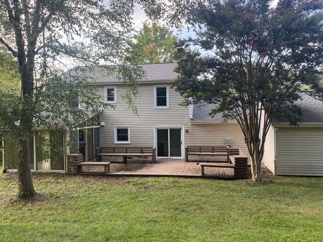 2100 Lawton Bluff Rd in Charlotte, NC - Building Photo - Building Photo