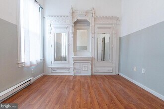 2219 N 16th St in Philadelphia, PA - Foto de edificio - Building Photo