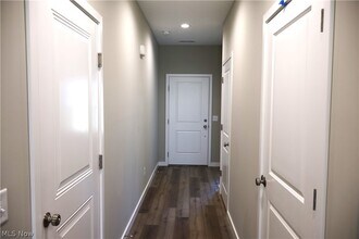 146 Crandall Dr-Unit -D in Lagrange, OH - Building Photo - Building Photo