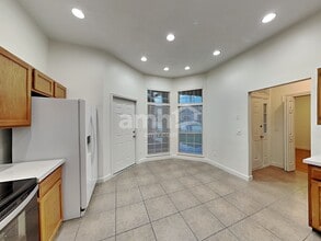 4539 Antler Hill Dr E in Jacksonville, FL - Building Photo - Building Photo