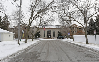 Cedar Pointe Properties in Minneapolis, MN - Building Photo - Building Photo