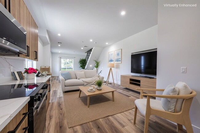 property at 4443.5 Auckland Ave