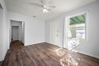 1602 Wambolt St in Jacksonville, FL - Building Photo - Building Photo