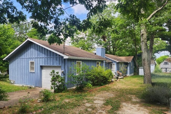 property at 5209 Taft Hwy