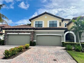 9118 Prima Way in Naples, FL - Building Photo