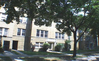 2718-2720 W Lunt Ave Apartments