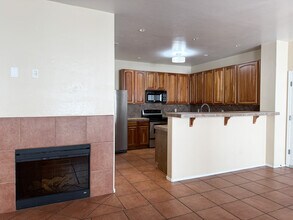 2771 N Saramano Ln in Tucson, AZ - Foto de edificio - Building Photo