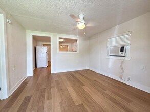 14070 State Hwy 288 in Angleton, TX - Building Photo - Building Photo