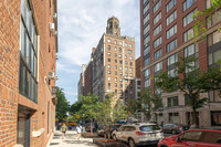 1 Gracie Sq in New York, NY - Building Photo - Building Photo