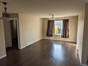 5004-5004 James Hill Rd in Regina, SK - Building Photo - Building Photo