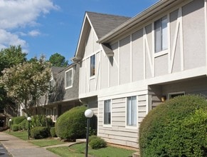 Summer Crossing in Huntsville, AL - Foto de edificio - Building Photo