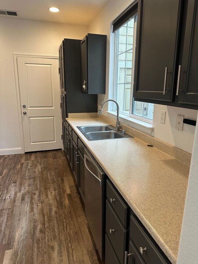 2641 Gobar Ln in Santa Rosa, CA - Building Photo - Building Photo