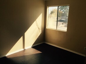 1110 S Kenmore Ave, Unit 6 in Los Angeles, CA - Building Photo - Building Photo