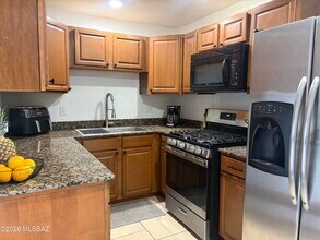 5840 E 36th St in Tucson, AZ - Building Photo - Building Photo