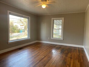 136 Beaumont St in Martin, TN - Building Photo - Building Photo