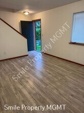 8417 SE Insley St in Portland, OR - Building Photo - Building Photo