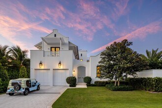 734 S Ocean Blvd in Delray Beach, FL - Building Photo - Building Photo