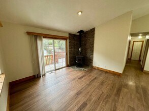 16250 Brewer Rd in Grass Valley, CA - Building Photo - Building Photo