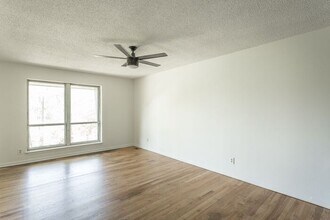 18 Inglenook Dr-Unit -Unit A in Chattanooga, TN - Building Photo - Building Photo