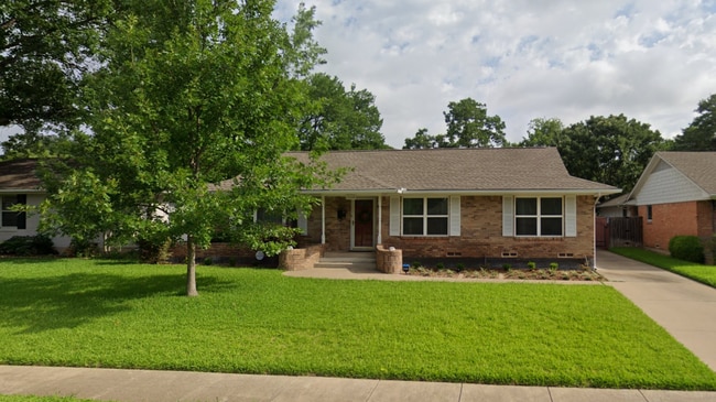 property at 10535 Lakemere Dr