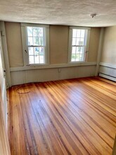 37 Castle St in East Greenwich, RI - Building Photo - Building Photo