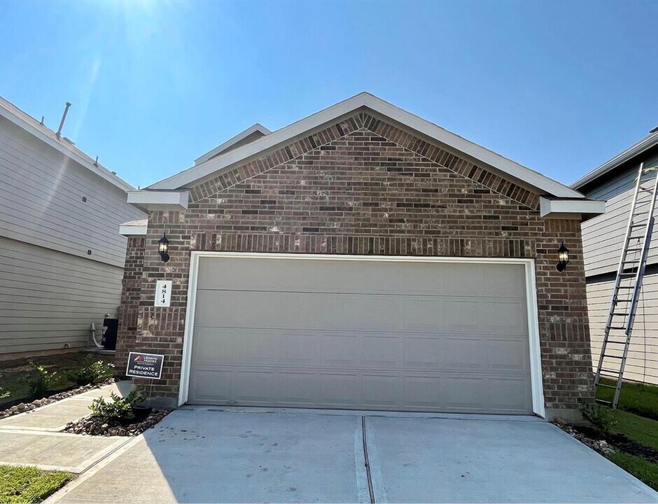 4814 Blue Jacaranda Wy in Spring, TX - Building Photo