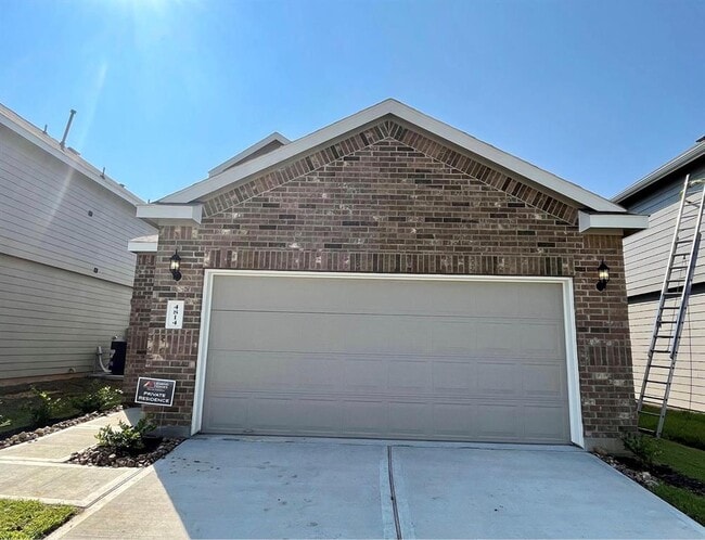 4814 Blue Jacaranda Wy