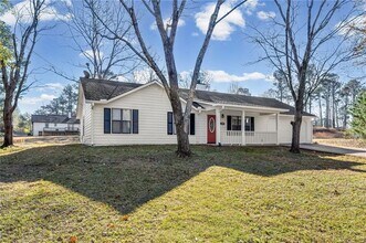 5345 Memorial Ln SW in Powder Springs, GA - Building Photo - Building Photo