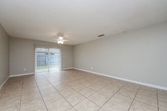 5385 Hawk Dr in Kissimmee, FL - Building Photo - Building Photo