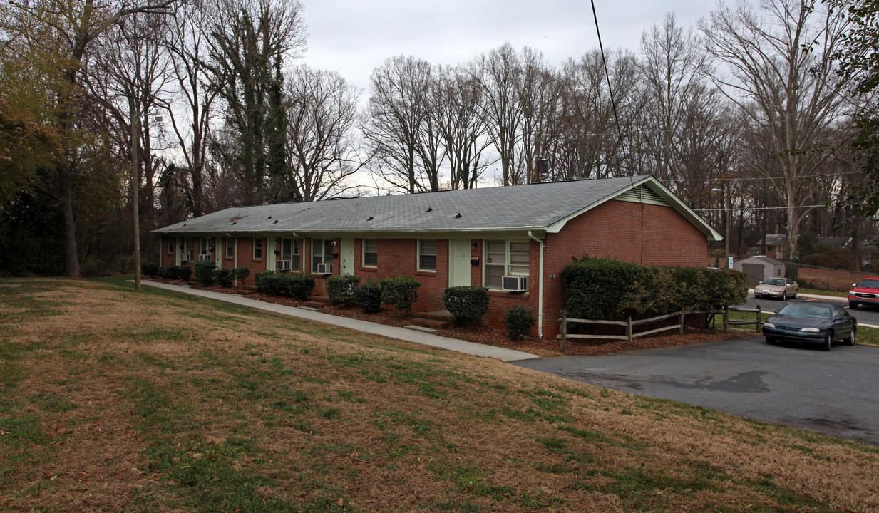 Springwood in Charlotte, NC - Building Photo