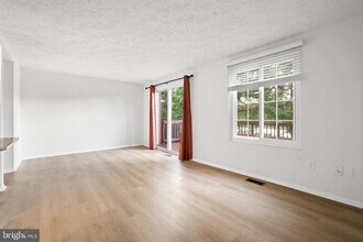 2916 Bridgehampton Ct in Falls Church, VA - Building Photo - Building Photo
