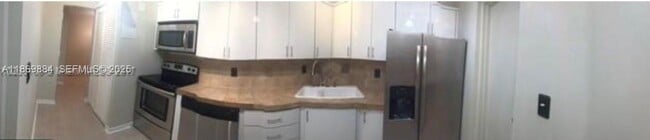 property at 3123 Oakland Shores Dr