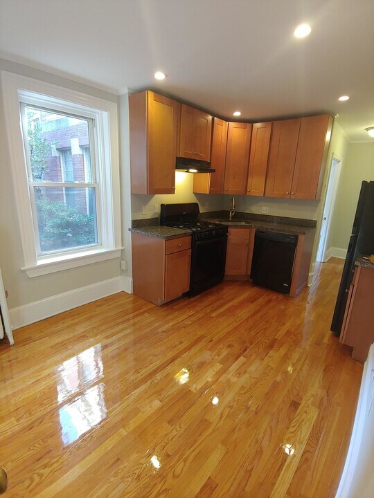 74 Joy St, Unit 14 in Boston, MA - Foto de edificio