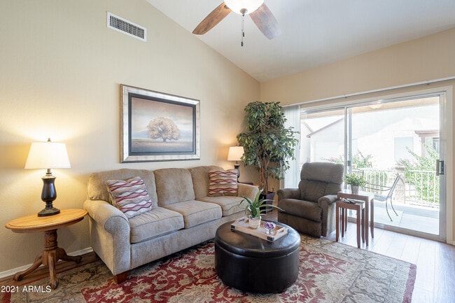 1802 E Peach Tree Dr in Chandler, AZ - Building Photo - Building Photo