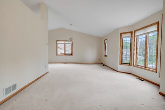 17745 82nd Way N in Osseo, MN - Building Photo - Building Photo