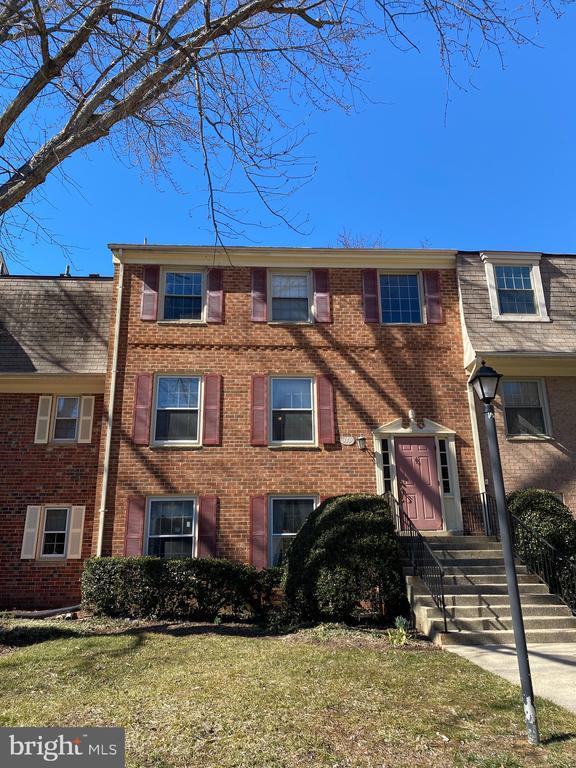 6008 Westchester Park Dr in College Park, MD - Building Photo - Building Photo