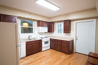 1703 W Irving Park Rd, Unit 1 in Chicago, IL - Building Photo - Building Photo