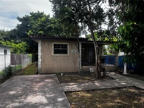 2968 NW 59th St in Miami, FL - Building Photo - Building Photo