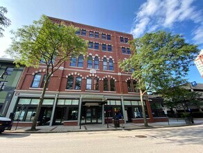 83 Hanover St in Manchester, NH - Foto de edificio - Building Photo