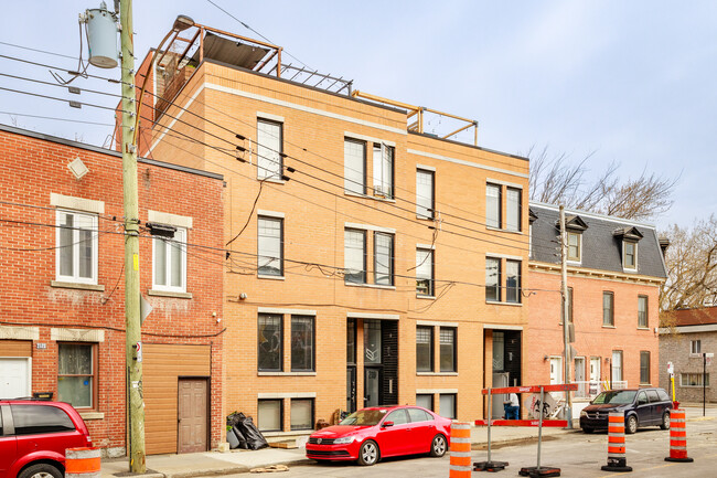 2119 Grand Trunk St in Montréal, QC - Building Photo - Building Photo