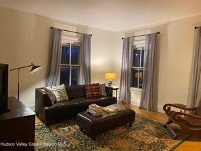 7 Johnston Ave in Kingston, NY - Building Photo - Building Photo
