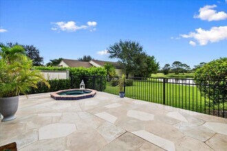 2542 Bedford Mews Dr in Wellington, FL - Building Photo - Building Photo