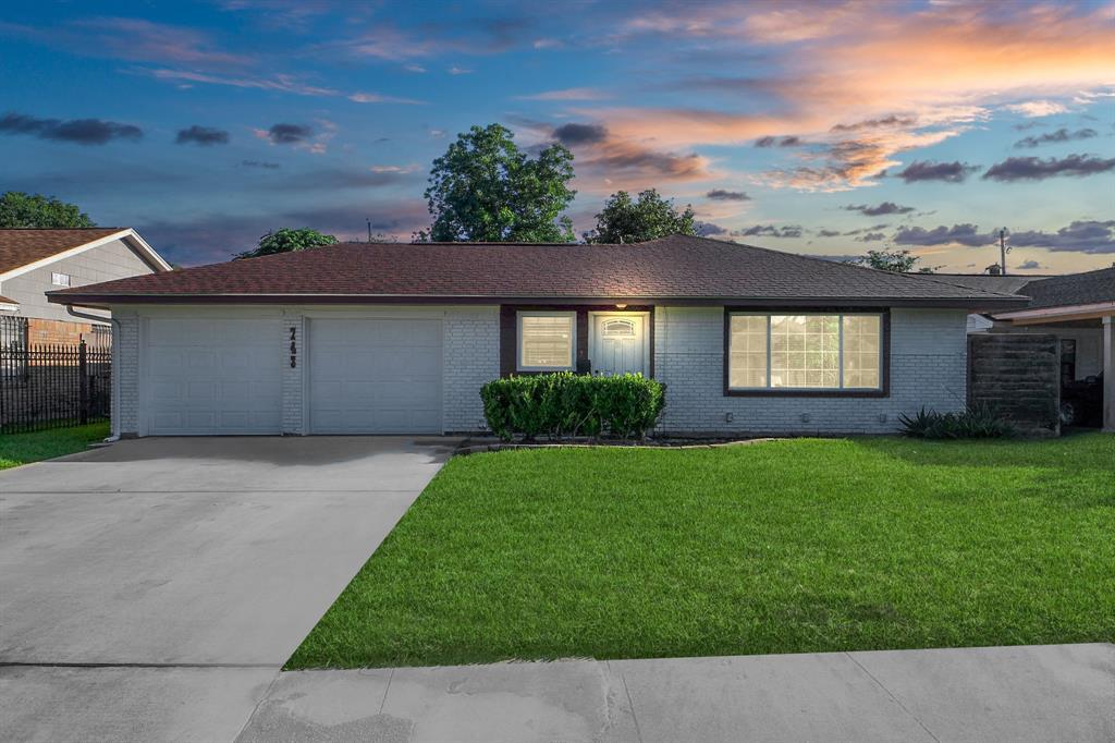 743 Eastlake St in Houston, TX - Building Photo