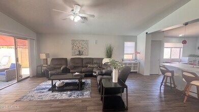 3410 E Escuda Rd in Phoenix, AZ - Building Photo - Building Photo