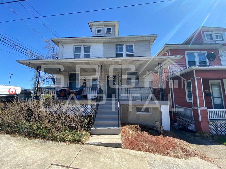 40 N 28th St in Harrisburg, PA - Building Photo
