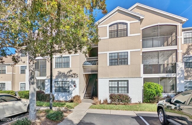 property at 425 Timberwalk Ct